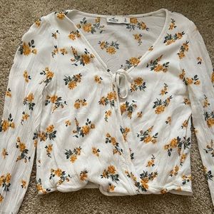 Floral Hollister top size small